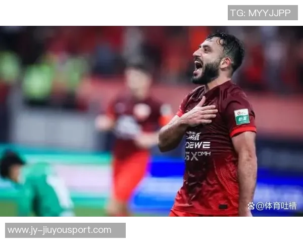 前海港外援奥斯卡晒训练照后因病决定退役引发关注 前海港外援奥斯卡晒训练照后因病决定退役引发关注