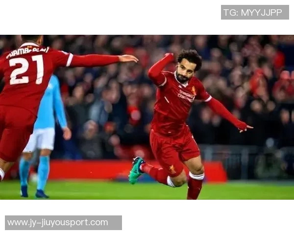 哈格里夫斯称姆伯莫技术能力被低估如同萨拉赫般出色 哈格里夫斯称姆伯莫技术能力被低估如同萨拉赫般出色