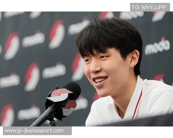 杨瀚森需克服沟通障碍理解教练意图才能快速融入球队节奏 杨瀚森需克服沟通障碍理解教练意图才能快速融入球队节奏