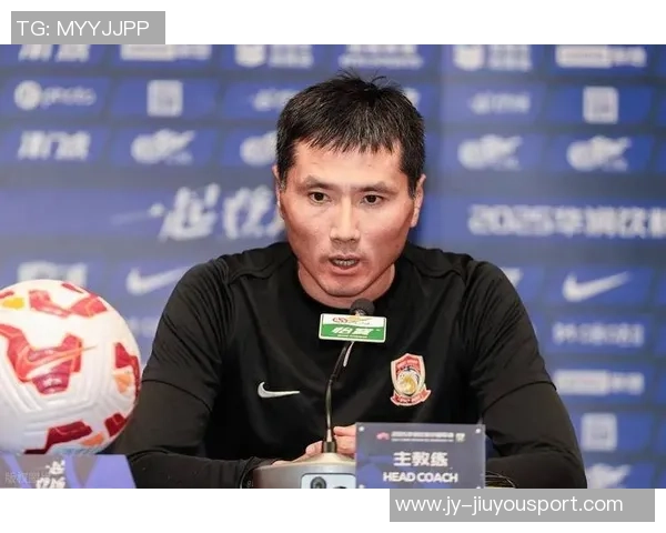 邵佳一重返U22国足探班9名昔日队友回归新星因伤缺席