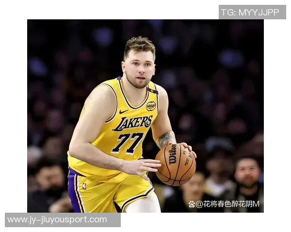 东契奇三分球表现不佳翻白眼回应记者感谢引发热议